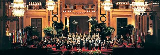 foto Concert de Craciun la Palatul Imperial Hofburg din Viena