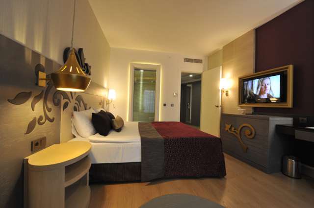 O saptamana la plaja in Turcia la doar 735 euro, avion din Bucuresti ,  Kirman Belazur Resort &amp; Spa Hotel 5*