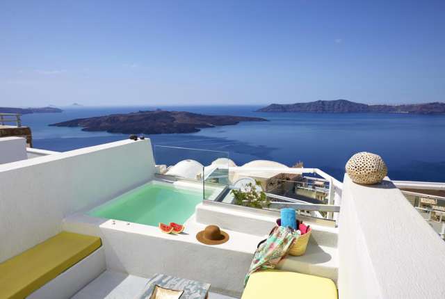  Santorini Royal Suites