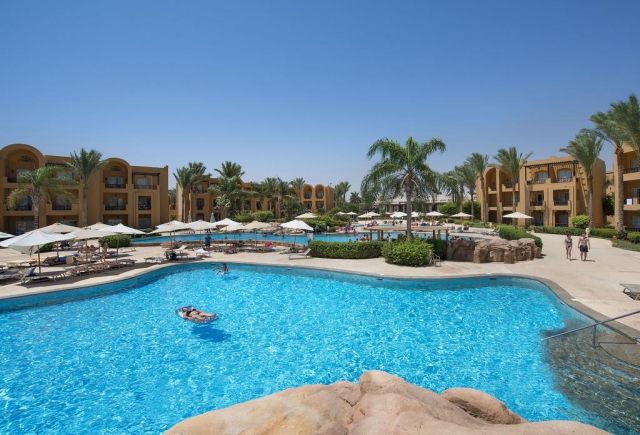 EGIPT, HURGHADA, AVION DIN BUCURESTI, LA HOTEL STELLA DI MARE BEACH MAKADI 5*, LA TARIFUL DE 659 EURO/PERSOANA, AI!