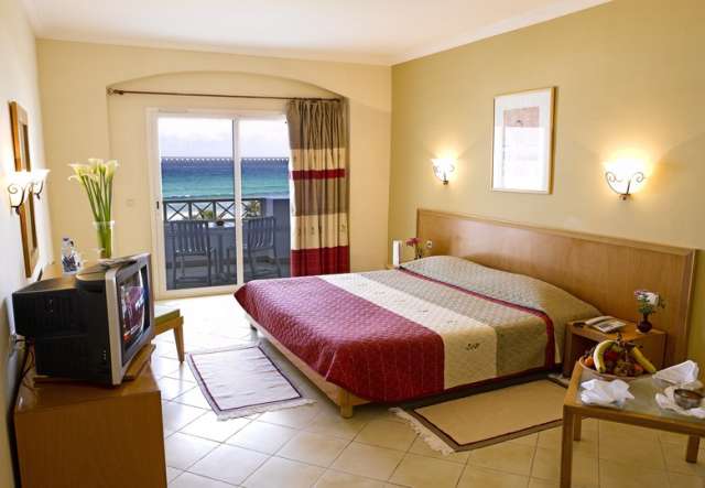 TUNISIA  HOTEL 	THALASSA MAHDIA  4 * AI AVION SI TAXE INCLUSE TARIF 522 EUR