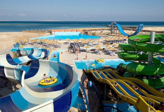 O saptamana la plaja in Egipt la doar 549 euro, avion din Sibiu !!! Titanic Beach 5*
