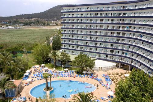 Sejur in Palma de Mallorca: de la 475 euro cazare 4 nopti cu demi pensiune+ transport avion+ toate taxele