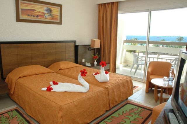 SENIOR VOYAGE  470 euro/pers !!! Tunisia din Cluj Napoca  05.06.2024 Hotel Riadh Palms Resort &amp;SPA 