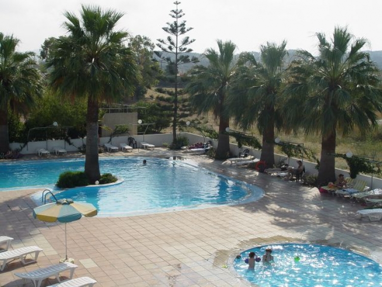 RODOS HOTEL   Hotel Sabina  3* MIC DEJUN   AVION SI TAXE INCLUSE TARIF 437 EUR