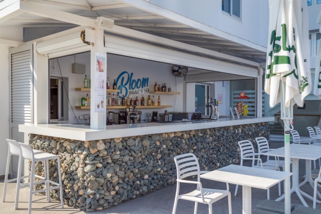 OFERTA CIPRU HOTEL CAVO MARIS BEACH* MIC DEJUN PRET 661 EURO PLECARE IN 7 IUNIE