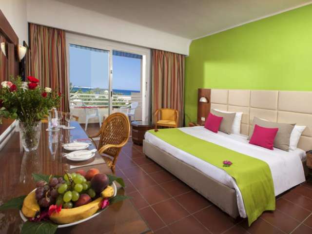 TUNISIA HOTEL   REGENCY HAMMAMET 4 *AI AVION SI TAXE INCLUSE TARIF 421 EUR