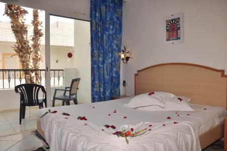 DEAL TUNISIA PLECARE IN 25 MAI HOTEL NESRINE 4* ALL INCLUSIVE PRET 440 EURO 