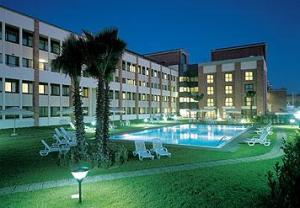  Courtyard By Marriott Rome Airport