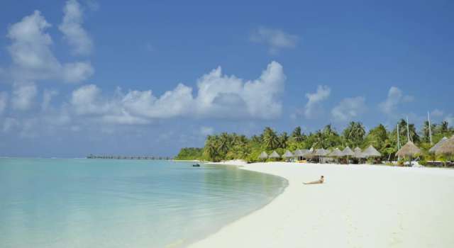 DELUXE IN  MALDIVE  VILLA PARK  SUN ISLAND RESORT 5***** PENSIUNE COMPLETA ZBOR DIN OTOPENI CU TAXE INCLUSE