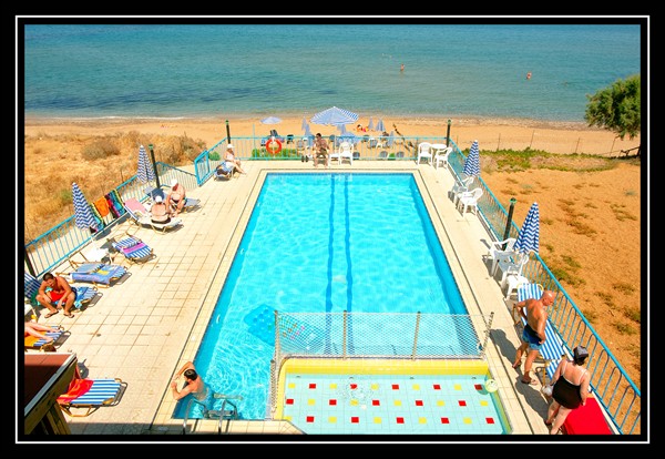 CRETA HOTEL  DANAOS BEACH APARTMENTS 3*   AVION SI TAXE INCLUSE TARIF 356 EUR