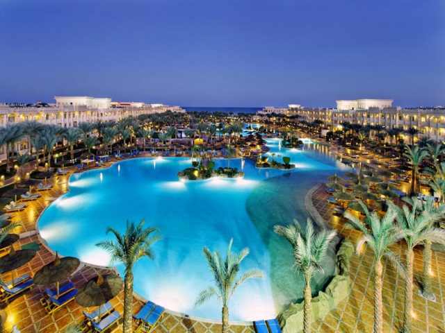 O saptamana la plaja in Egipt la doar 674 euro, avion din Timisoara!!! Albatros Palace Resort 5*