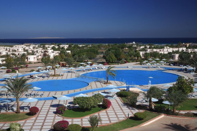 HURGHADA HOTEL   Pharaoh Azur Resort   AI AVION SI TAXE INCLUSE TARIF 530 EUR