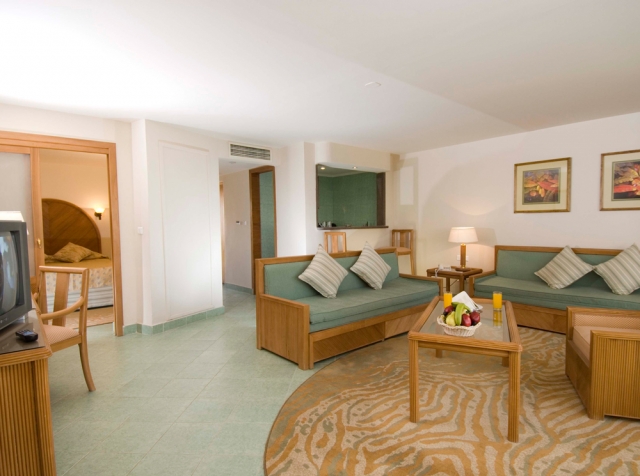 HURGHADA HOTEL   Sunrise Holidays Resort (Adults Only 16+) 5* AI AVION SI TAXE INCLUSE TARIF 730 EURO