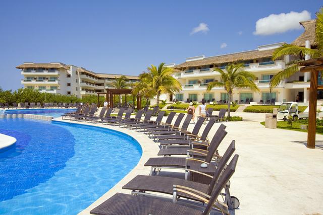 MEXIC HOTEL  Hotel Bluebay Grand Esmeralda 4* AI AVION SI TAXE INCLUSE TARIF 1999 EURO