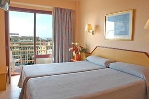 COSTA BRAVA HOTEL    Hotel  OLIMPIC CALELLA  3 * PENSIUNE COMPLETA AVION SI TAXE INCLUSE TARIF 557 EUR