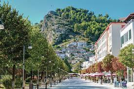 ALBANIA-PARADISUL SECRET AL EUROPEI, AUTOCAR DIN BUCURESTI, LA HOTEL DE 2-3*, LA TARIFUL DE 450 EURO/PERSOANA, MIC DEJUN! 