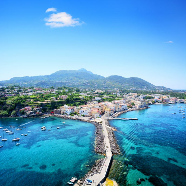 Last Minute Italia, Insula Ischia , Hotel Cleoparta 3*, demipesnsiune, zbor direct si taxe incluse 849 euro/persoana