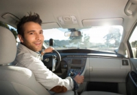 foto Devino sofer partener Uber si castiga bani usor in timpul liber 
