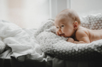 foto Secretul din spatele produsului: de ce este somnul atat de profund in cosuletele de bebe?