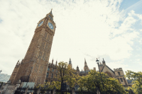 foto Calatoresti in Marea Britanie in 2026? Rezolva autorizatia ETA inainte de bilet