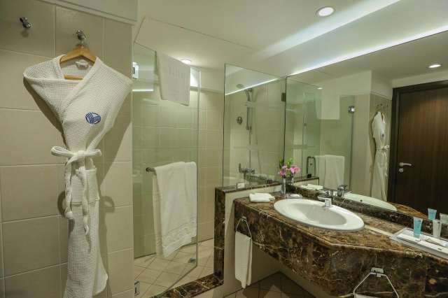 Oferta Last Minute Emiratele Arabe Unite-Abu Dhabi,sejur 7 nopti plecare din Bucuresti(CA)