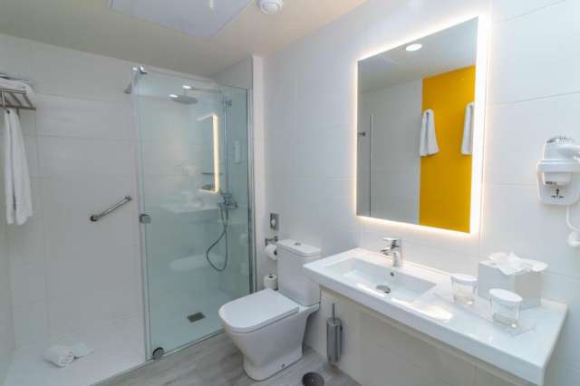 GRAN CANARIA DEALS -  Lemon &amp; Soul Las Palmas 3*** Mic dejun  si alte oferte Charter din Bucuresti!