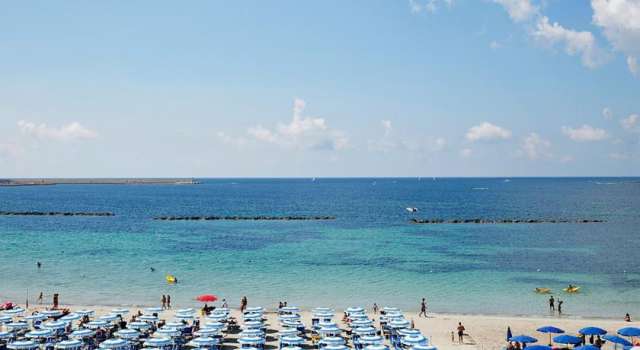 ULTRA LAST MINUTE SARDINIA 4**** SAN MARCO HOTEL ZBOR DIN OTOPENI CU TAXE INCLUSE