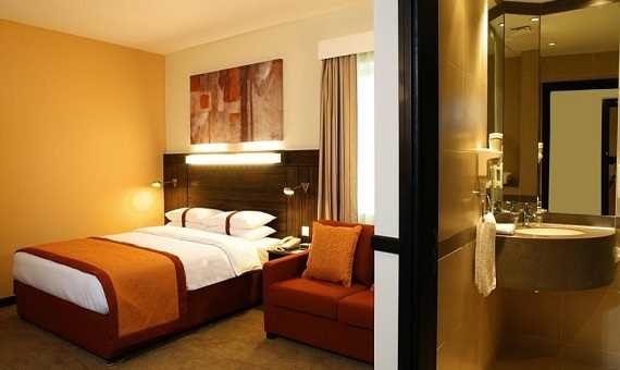 30.01 Zbor Bucuresti Dubai,Holiday Inn Express Safa, 629 euro/pers/7 nopti mic dejun/taxe aeroport incluse + transfer, of15
