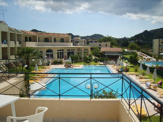 31.08  Ultimele locuri Rhodos Grecia din Iasi Hotel Summerland Apartments (adults Only 14+)  3*  465 euro/pers , Nota 7.0 