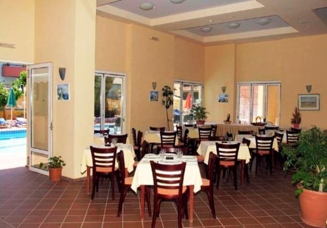 11.06 avion Bucuresti, Grecia - Creta - Heraklion Rethymnon, Lefkoniko Bay 567 EURO, 7 nopti, Demipensiune inclusa