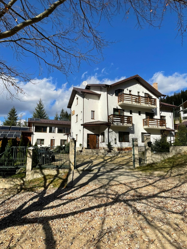 Pensiune "LA STEAGURI