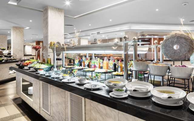 LAST MINUTE SHARM EL SHEIKH HOTEL Doubletree By Hilton Sharks Bay (Beach Side) 4* AI AVION SI TAXE INCLUSE TARIF 530 EUR