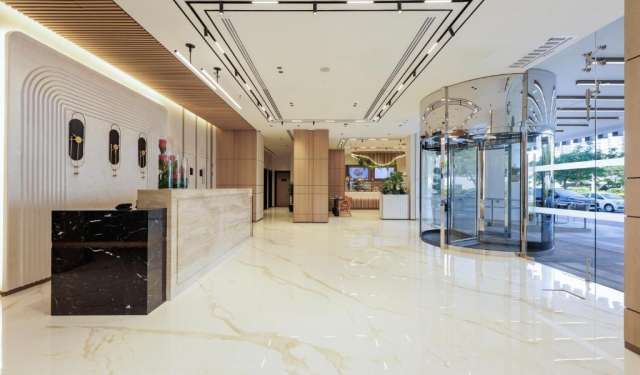 DUBAI 879  EURO / PERS PLECARE 03.10 DIN IASI -  Hotel Avalon Dubai Jumeirah Village Circle