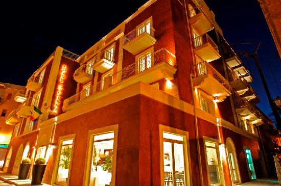 ULTRA LAST MINUTE SARDINIA 4**** RIVIERA  HOTEL ZBOR DIN OTOPENI CU TAXE INCLUSE