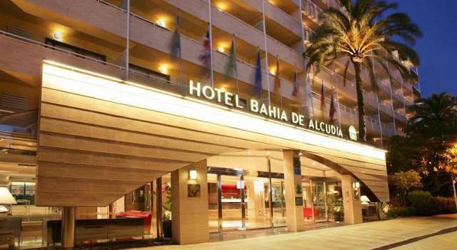 ULTRA LAST MINUTE PLAJA MALLORCA 4****DEMIPENSIUNE BAHIA ALCUDIA  ZBOR CLUJ NAPOCA CU TAXE INCLUSE