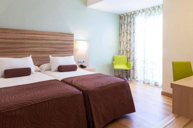 Sejur la plaja in Benidorm la doar 1053 euro ,avion din Cluj!!!RIVIERA BEACHOTEL (ADULTS ONLY) 4*