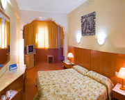 Sejur la plaja in Benidorm la doar 420 euro,avion din Cluj!!!agic Aqua Rock Gardens demipensiune