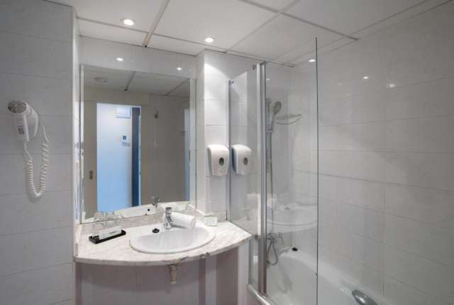 COSTA BRAVA - 7 nopti cazare 4* cu pensiune completa + transport avion Bucuresti + taxe aeroport + transfer = 789 euro/pers