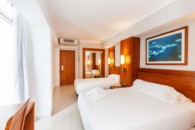 MALLORCA - 7 nopti cazare cu all inclusive + bilet avion Bucuresti + taxe aeroport + transferuri = 789 euro/pers