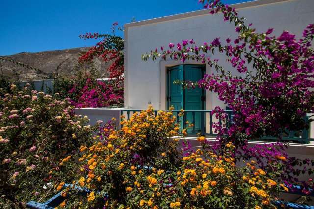 SANTORINI - 7 nopti cazare cu mic dejun + bilet avion Bucuresti + taxe aeroport + transferuri = 606 euro/pers