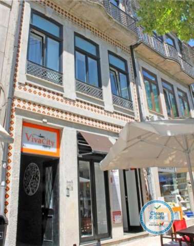 Last minute: Oferta City Break in Porto, Portugalia, sejur 4 nopti, cu plecare din București (AA)
