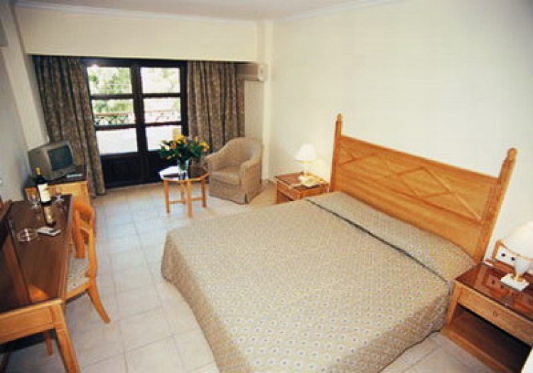 ULTRA LAST MINUTE  RODOS 4**** MITSIS PETIT PALACE DEMIPENSIOUNE  ZBOR CHARTER DIN OTOPENI/CLUJ TOATE TAXELE INCLUS
