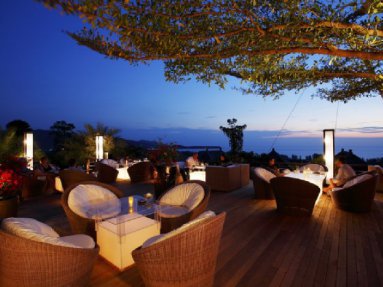 Sejur la plaja in Thailanda la doar 2089 euro,avion din Bucuresti!!! Hotel The Pavilions Phuket 