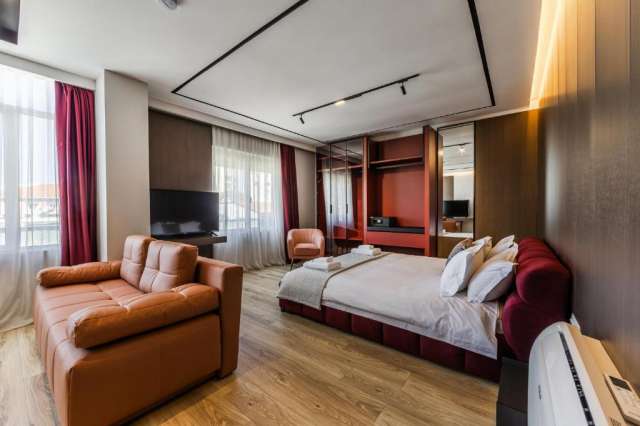 ALBANIA - Durres: 7 nopti cazare cu mic dejun + bilet avion Bucuresti + taxe aeroport + transfer = 499 euro/pers