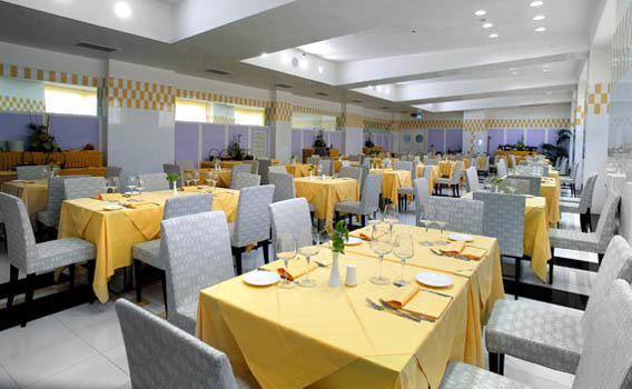 LAST MINUTE AMALFI COAST GRAND HOTEL SALERNO 4**** MIC DEJUN ZBOR DIN OTOPENI CU TAXE INCLUSE