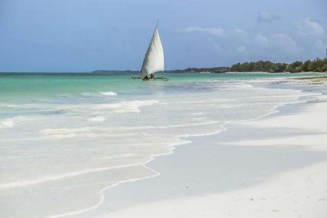  LAST MINUTE ZANZIBAR    Mr. Kahawa Waterfront VILLA MIC DEJUN  AVION SI TAXE INCLUSE TARIF 1013 EURO