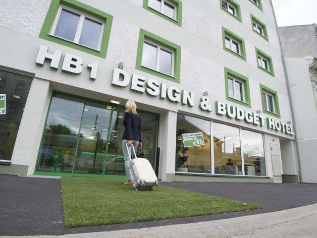  HB 1 Schonbrunn Budget & Design