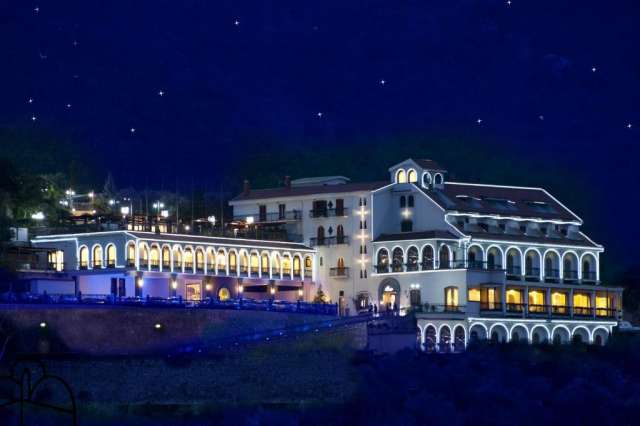 Senior Voyage Belissima Coastă Amalfitană 650 euro/persoana plecare din Bucuresti 02.04,8 zile 