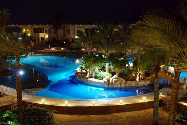 Petrece Vacanta de Paste la plaja in Sharm El Sheikh la doar 298 euro,avion din Timisoara!  Faraana Heights 4* 